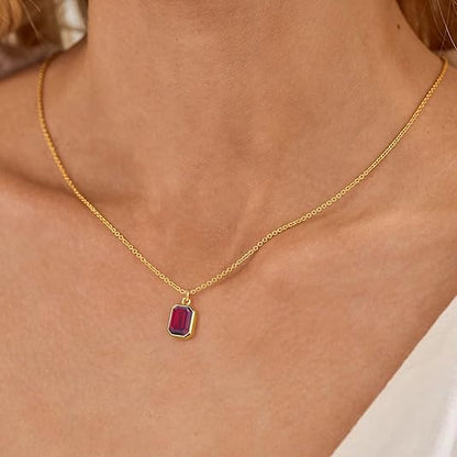 Halskette aus Gold mit Ruby im Paperclip-Design