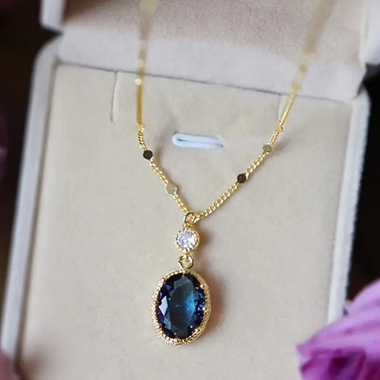 Thessia Lunebray Kette | Gold