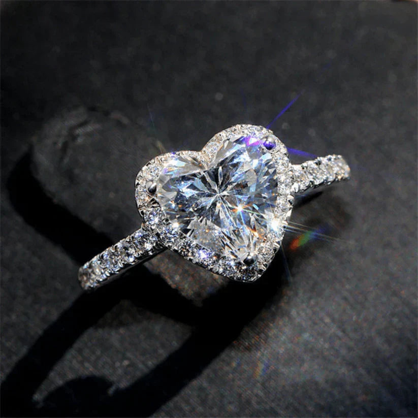 Coralia Amouré Ring | Weißgold