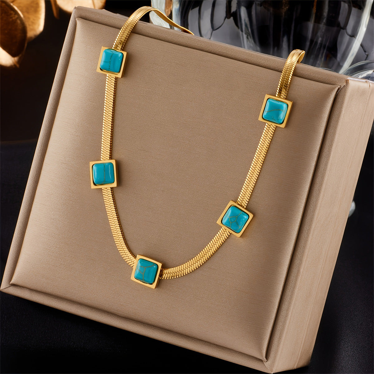 Vionelle Coastline Necklace | Gold