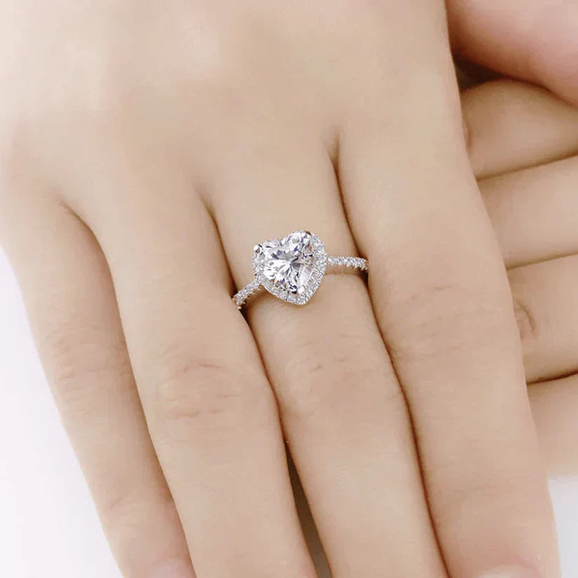 Coralia Amouré Ring | Weißgold