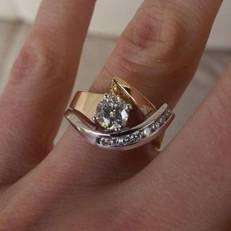 Antiker, unregelmäßiger Ring aus Gold & Silber mit Zirkonia | Gold-Mix