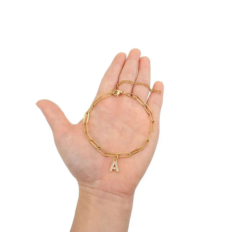 Minimalistisches Buchstaben-Charm-Armband | Gold