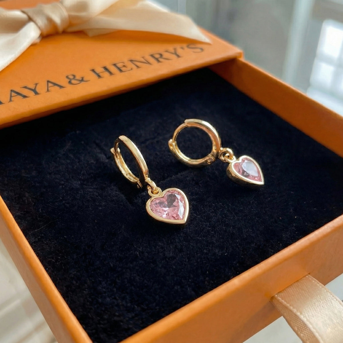 Cupid Charm Hängeohrringe | Gold